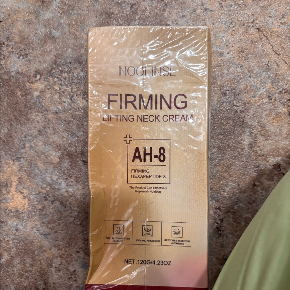 Firming Lifting Neck Cream - Gold